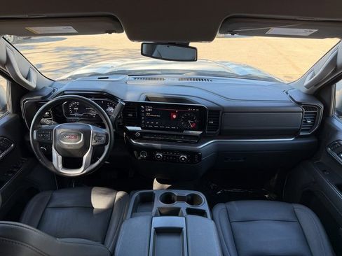 Used 2024 GMC Sierra 1500 SLT image 16