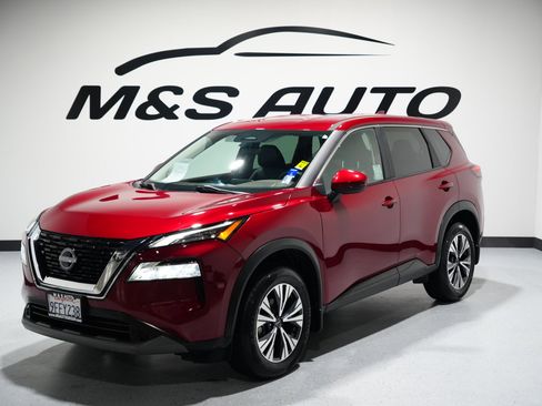 Used 2023 Nissan Rogue SV image 4