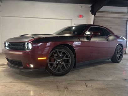 Used 2017 Dodge Challenger R/T w/ Quick Order Package 22P T/A