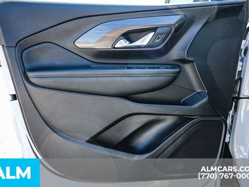 Used 2024 GMC Terrain SLE image 49