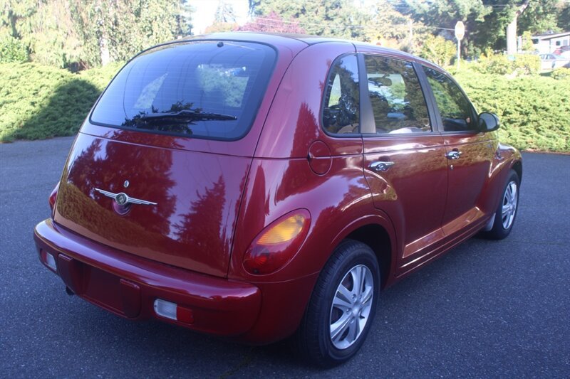 Used 2005 Chrysler PT Cruiser FWD image 3