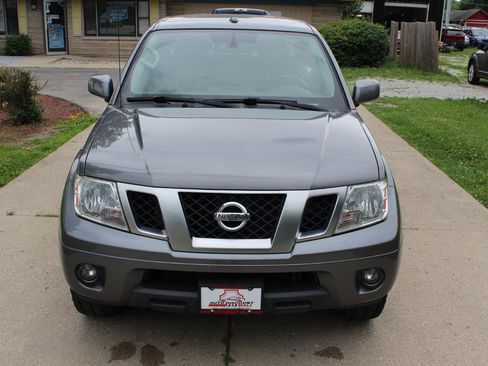 Used 2019 Nissan Frontier PRO-4X AWD/4WD image 4
