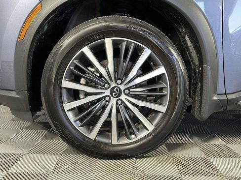 Used 2023 INFINITI QX60 Sensory w/ Vision Package AWD/4WD image 6