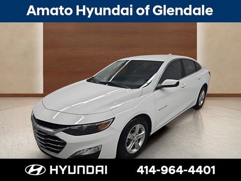 Used 2024 Chevrolet Malibu LT FWD image 2