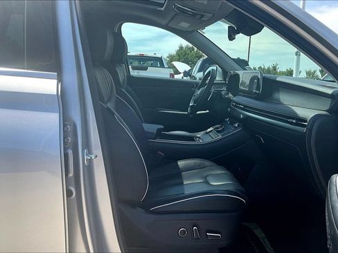 Used 2024 Hyundai Palisade Limited FWD image 7