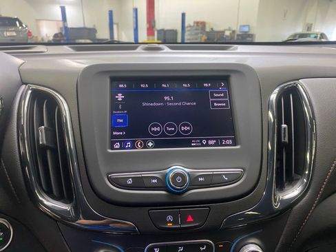 Used 2022 Chevrolet Equinox RS image 22