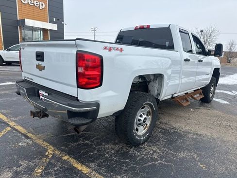 Used 2017 Chevrolet Silverado 2500 W/T w/ Snow Plow Prep Package image 8