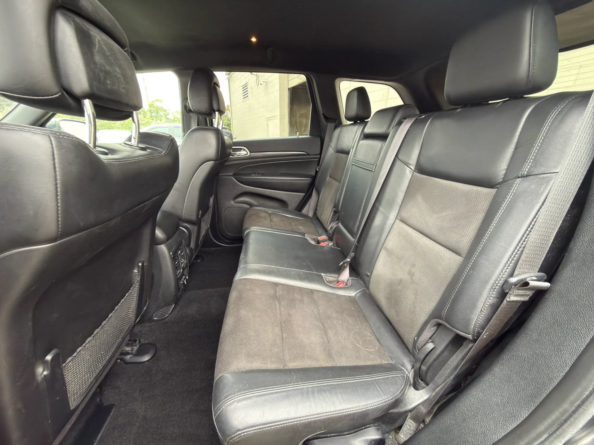 Used 2021 Jeep Grand Cherokee Laredo X AWD/4WD image 17