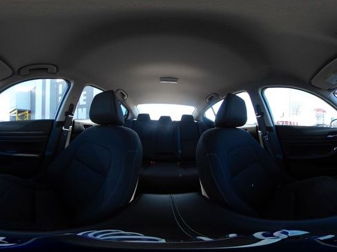 Used 2025 Nissan Altima 2.5 SV FWD image 43
