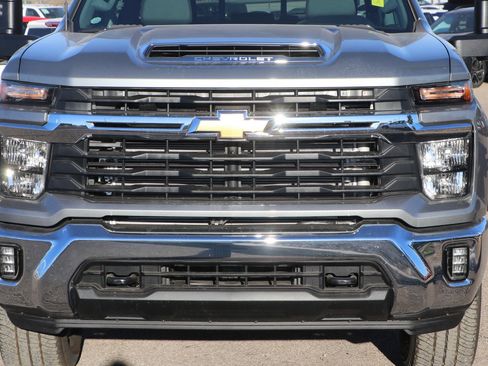 New 2026 Chevrolet Silverado 3500 LT image 2