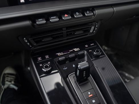 Certified 2022 Porsche 911 Carrera image 14