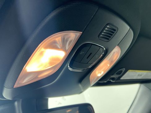 Used 2024 Jeep Compass Latitude image 18