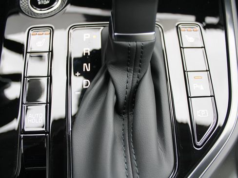 New 2026 Kia Niro EX FWD image 36