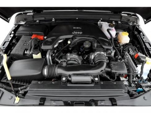 Used 2018 Jeep Wrangler Rubicon w/ Cold Weather Group image 16