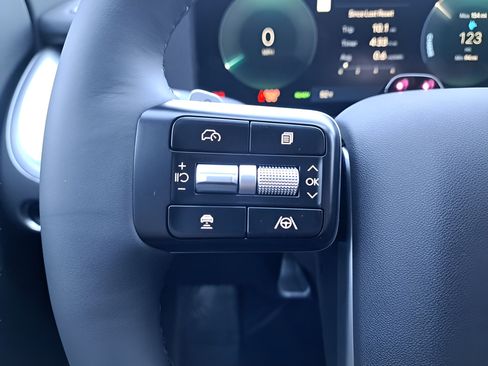 New 2026 Hyundai Ioniq 9 SE AWD/4WD image 30