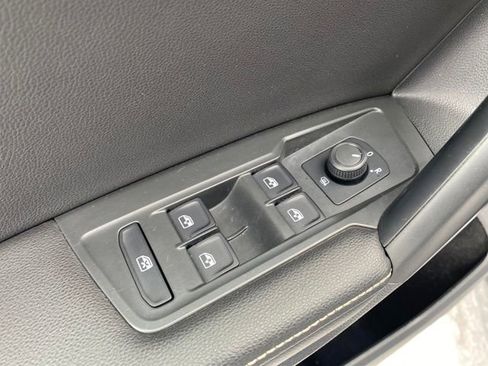 Used 2024 Volkswagen Tiguan S image 16