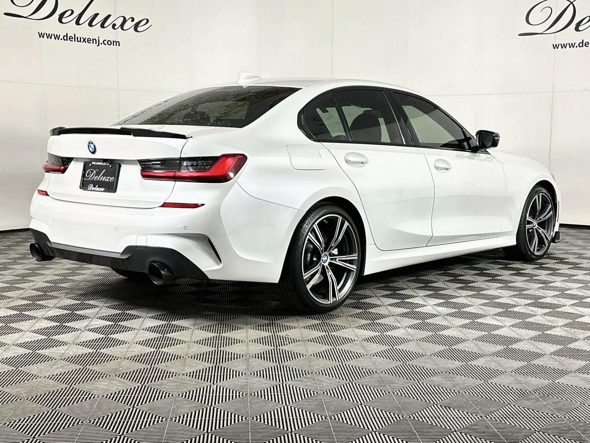 Used 2021 BMW 330i xDrive Sedan w/ M Sport Package AWD/4WD image 6