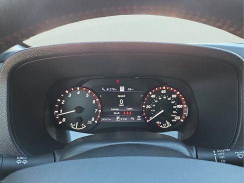 Used 2024 Nissan Frontier PRO-4X w/ Technology Package image 23