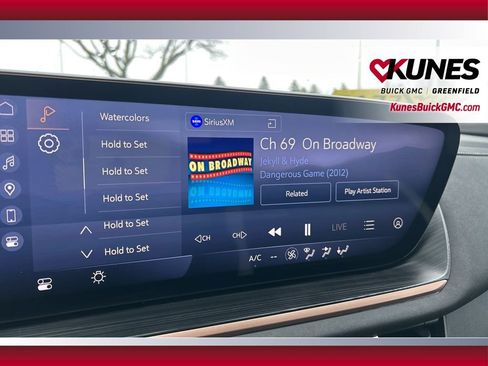 Used 2024 Buick Envision Sport Touring image 27