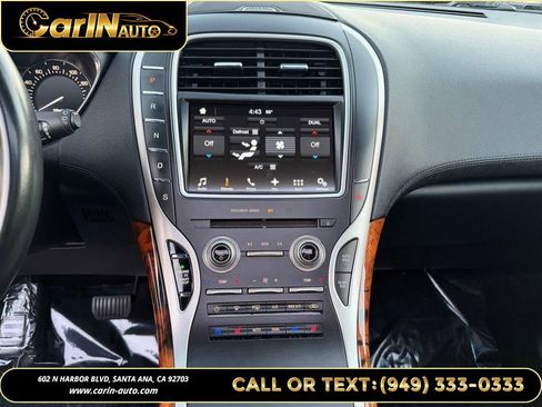 Used 2016 Lincoln MKX Reserve w/ Cargo Accessories Package image 20