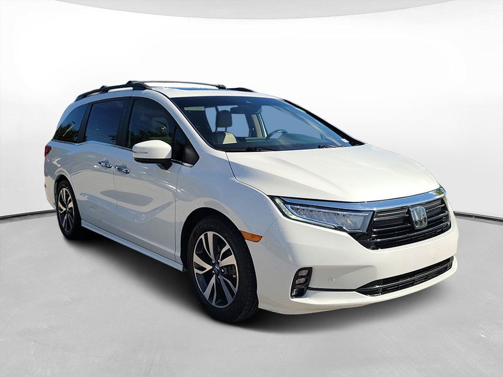 Used 2021 Honda Odyssey Touring image 3