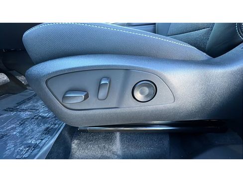 New 2026 Chevrolet Traverse LT image 25