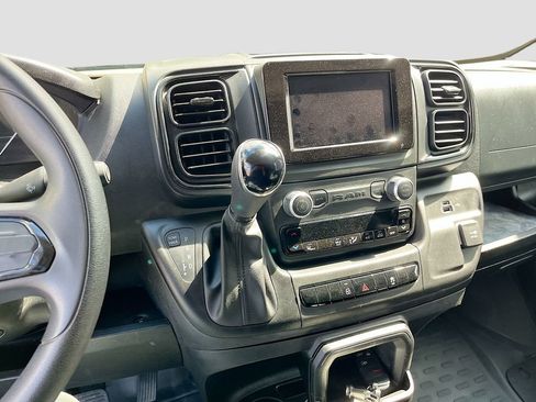 Used 2025 RAM ProMaster 2500 FWD image 19