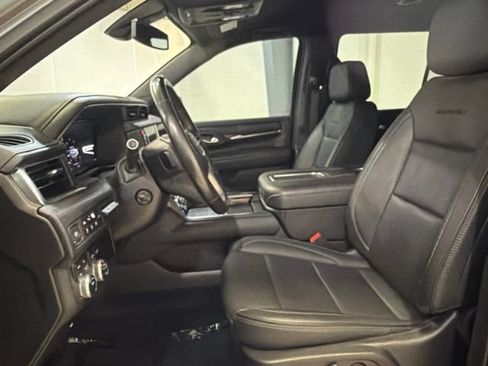 Used 2022 GMC Yukon Denali AWD/4WD image 12