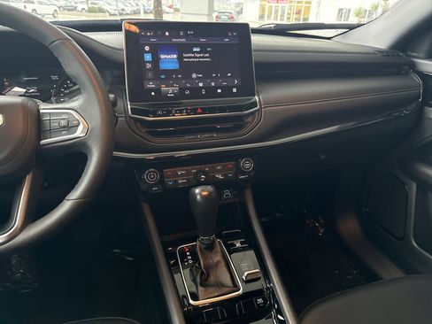 Used 2023 Jeep Compass Altitude w/ Convenience Group image 30