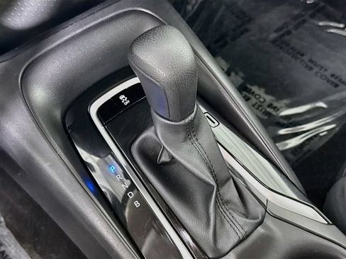 Certified 2025 Toyota Corolla LE FWD image 18