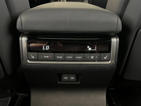Used 2025 Lexus GX 550 w/ Accessory Package (2T) AWD/4WD image 41