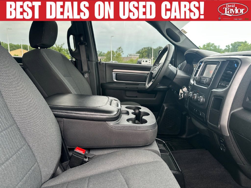 Used 2024 RAM 1500 Warlock AWD/4WD image 25