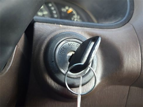 Used 2004 Toyota Tundra SR5 image 19