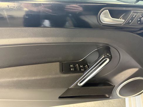 Used 2018 Volkswagen Beetle 2.0T Coast image 20