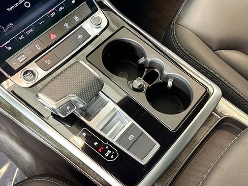 Used 2025 Audi Q7 3.0T Premium Plus image 16