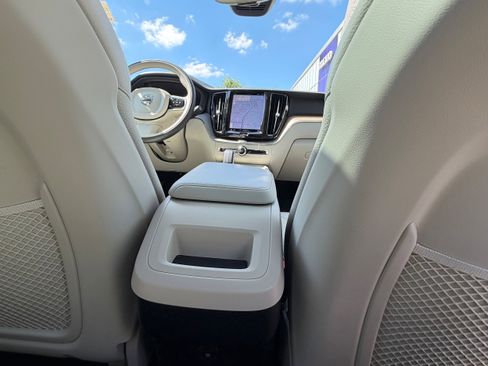 Certified 2023 Volvo XC60 B5 Plus FWD image 14