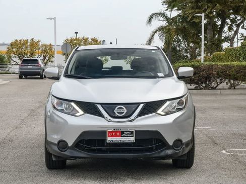 Used 2019 Nissan Rogue Sport S w/ Appearance Package FWD image 2