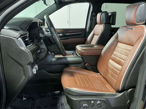 Used 2023 GMC Yukon XL Denali Ultimate w/ LPO, Floor Liner Package image 14