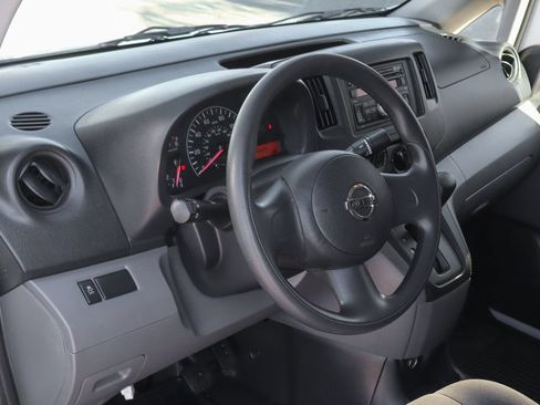 Used 2017 Nissan NV200 S FWD image 21
