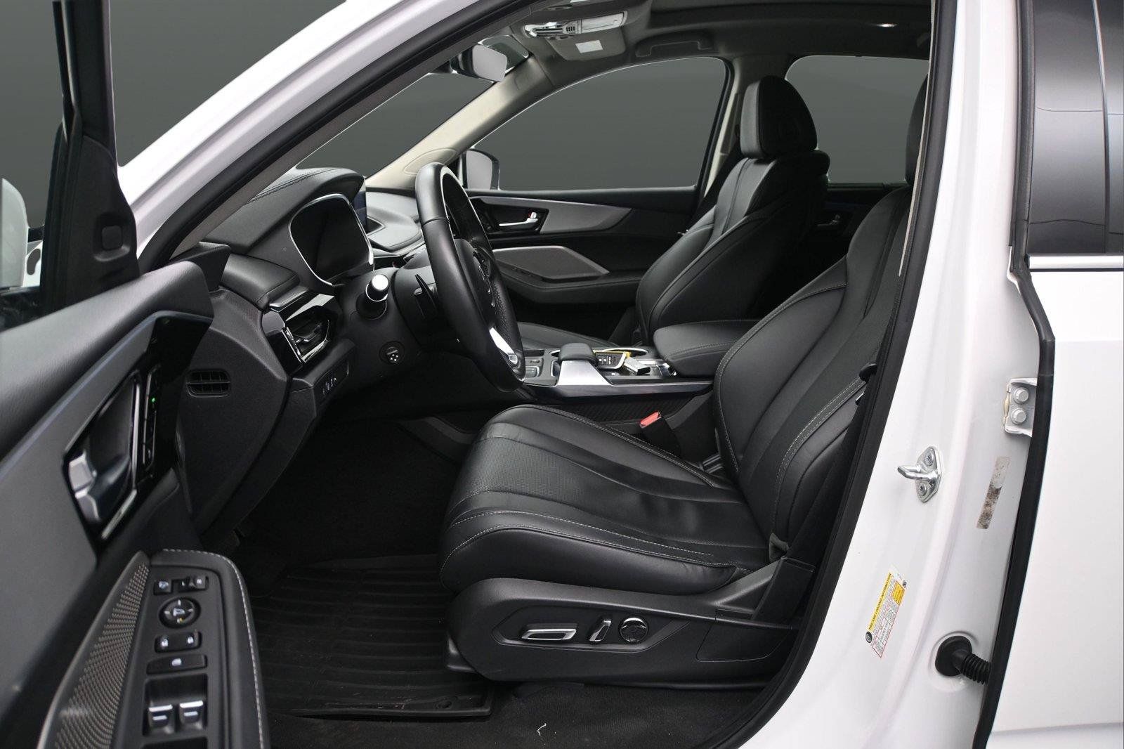 Certified 2024 Acura MDX w/ Technology Package AWD/4WD image 7