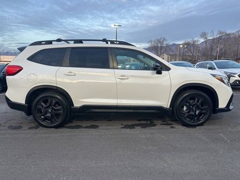 Used 2023 Subaru Ascent Onyx Edition image 2