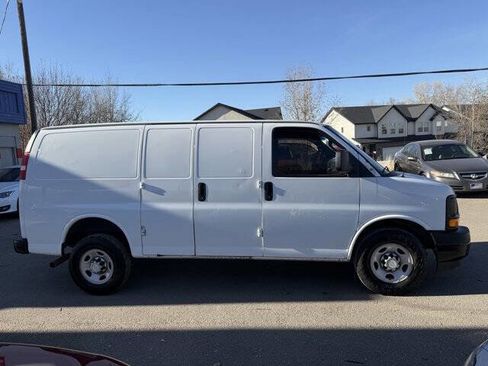 Used 2017 Chevrolet Express 2500 2500 3dr Cargo Van image 5