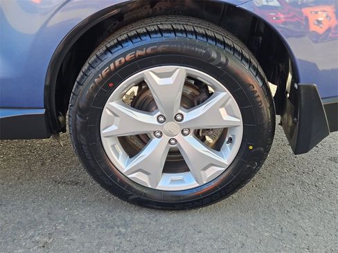 Used 2015 Subaru Forester 2.5i Premium w/ All-Weather Package image 9