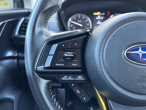 Used 2022 Subaru Crosstrek 2.5i Sport w/ Moonroof Package image 22