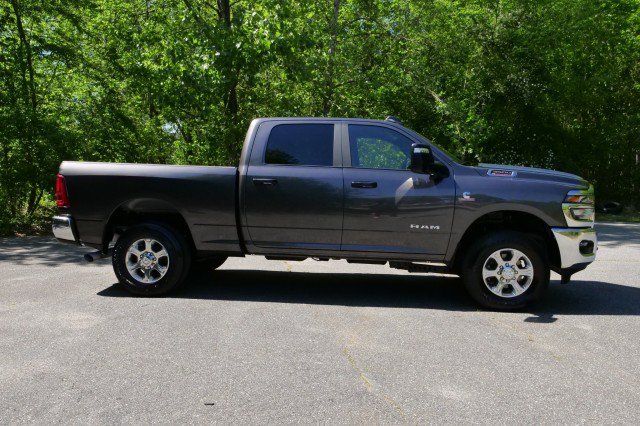 Used 2025 RAM 3500 Big Horn AWD/4WD image 33