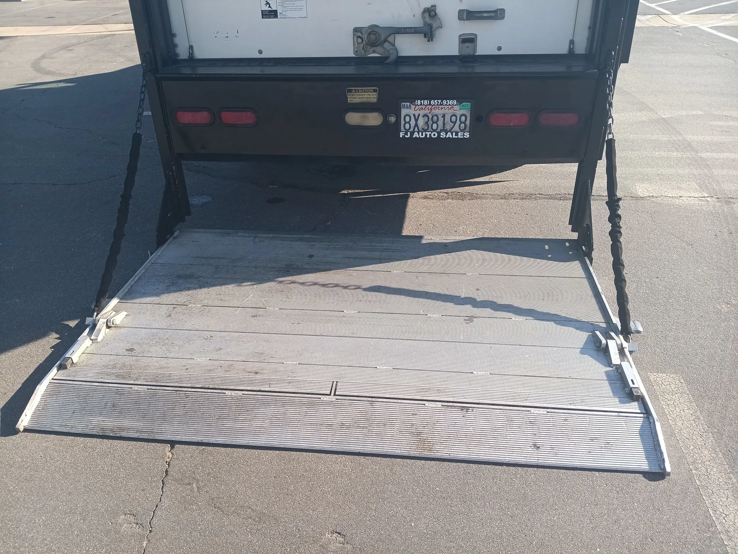 Used 2010 Chevrolet Express 3500 RWD image 10
