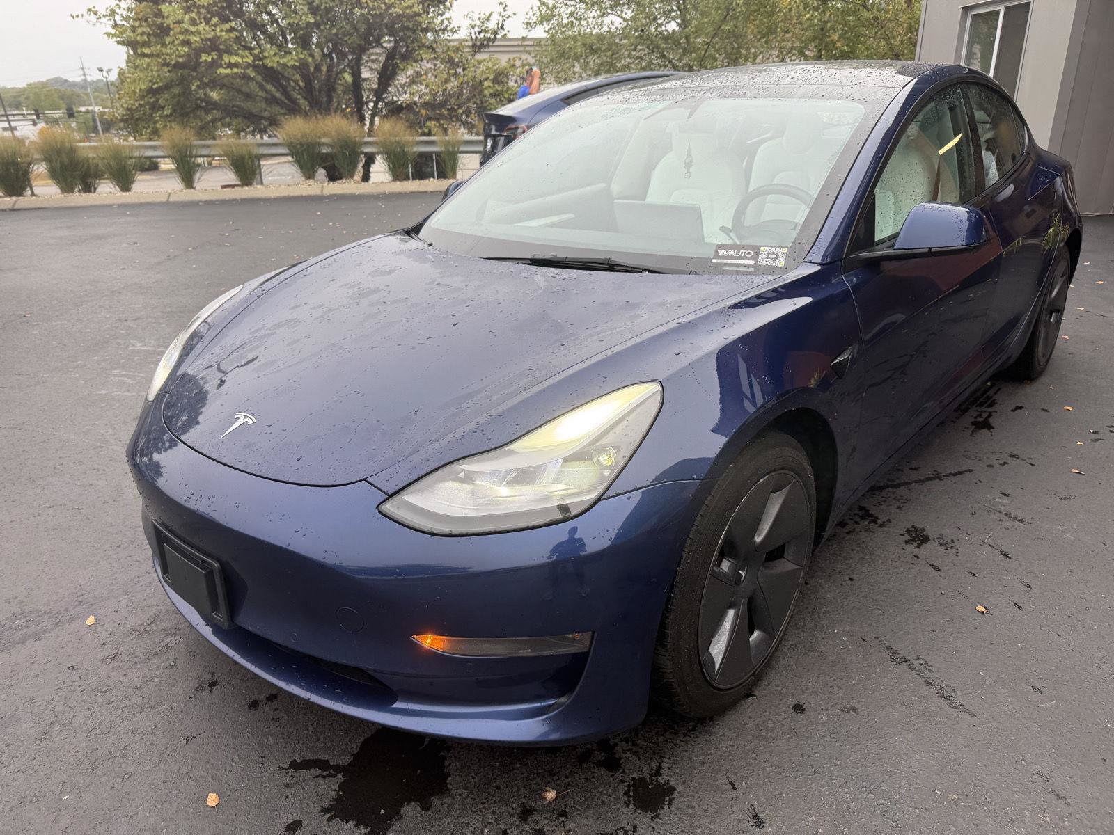 Used 2022 Tesla Model 3 Long Range AWD/4WD image 3