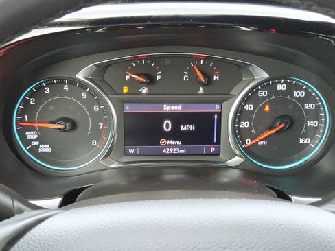Certified 2023 Chevrolet Traverse LT w/ LT Premium Package FWD image 17