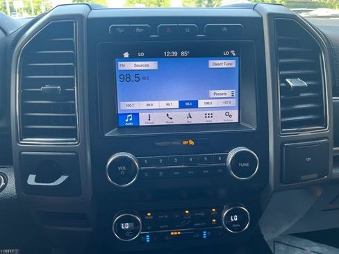 Used 2019 Ford Expedition XLT w/ Equipment Group 202A AWD/4WD image 15