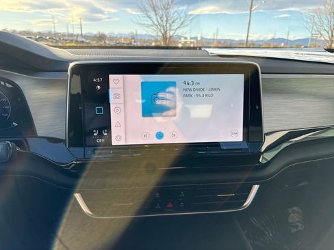 New 2026 Volkswagen Atlas Cross Sport SE image 18